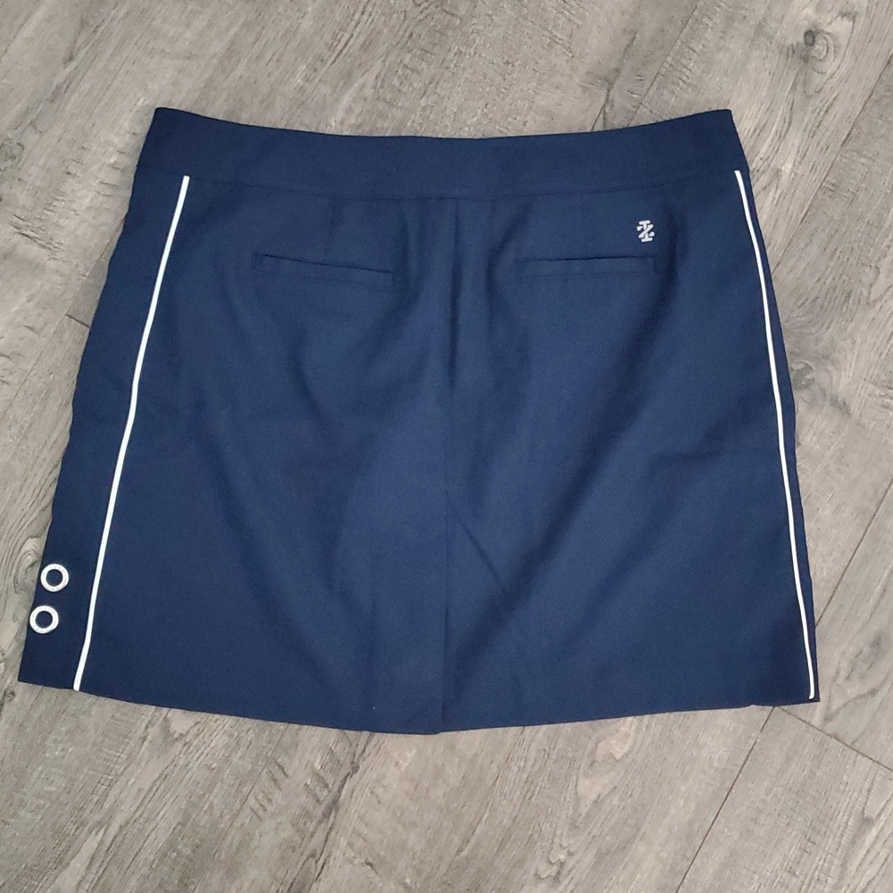 Izod /Golf  Navy Pencil Skort with White Piping - Picture 7 of 8